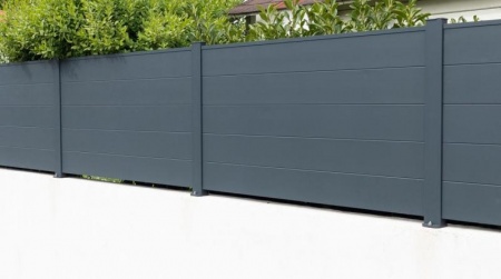 Comment choisir le mat&eacute;riau adapt&eacute; avant d'installer une cl&ocirc;ture ?